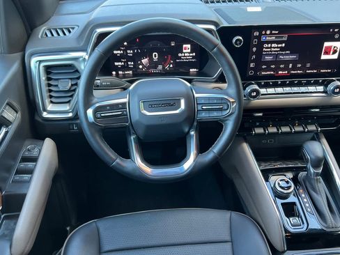 Used 2024 GMC Canyon Denali AWD/4WD image 14