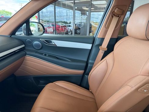 Used 2025 Genesis GV80 2.5T Prestige AWD/4WD image 30