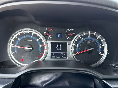 Used 2019 Toyota 4Runner SR5 AWD/4WD image 21
