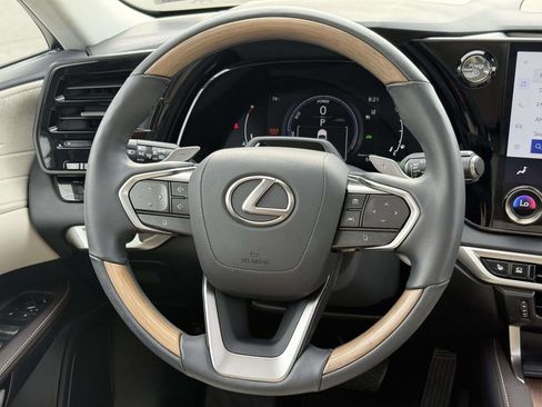 Used 2023 Lexus RX 350 w/ Accessory Package (Z1) AWD/4WD image 9