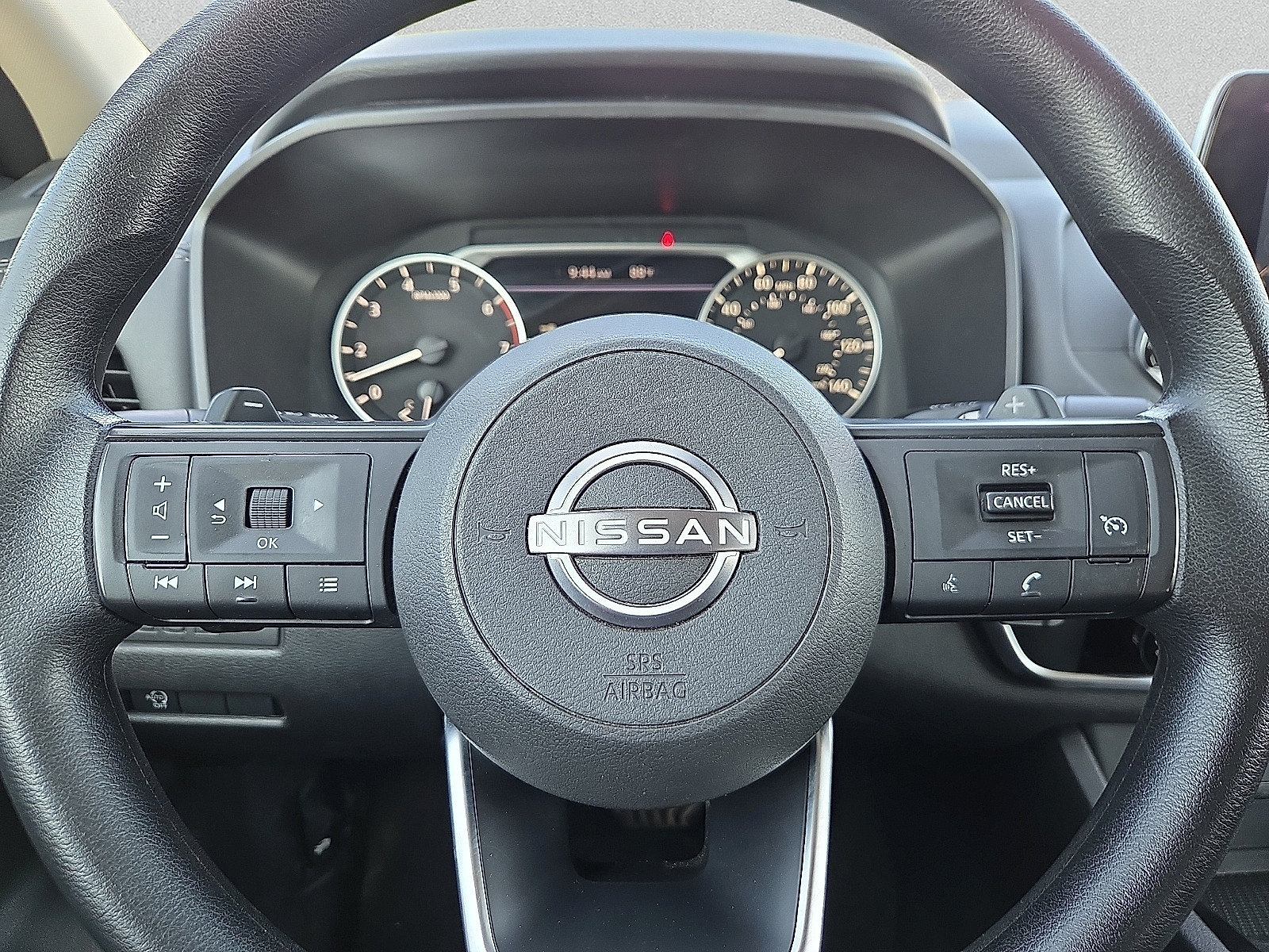 Used 2024 Nissan Rogue S FWD image 24