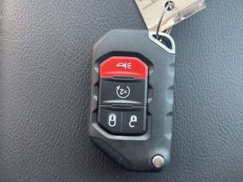 Used 2023 Jeep Gladiator Mojave w/ Cold Weather Group AWD/4WD image 42