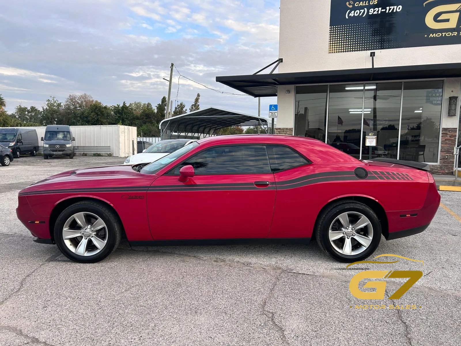 Used 2017 Dodge Challenger SXT RWD image 11