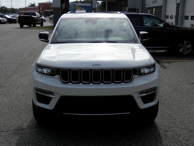 Used 2024 Jeep Grand Cherokee Limited 4xe AWD/4WD image 3