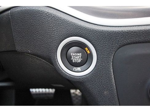 Used 2020 Dodge Charger SXT w/ Driver Convenience Group image 21