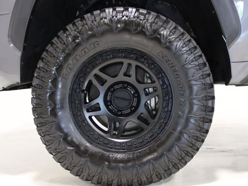 Used 2023 Toyota Tundra Limited w/ TRD Off-Road Package AWD/4WD image 82