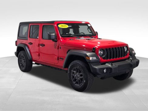 Used 2025 Jeep Wrangler Unlimited Sport AWD/4WD image 18
