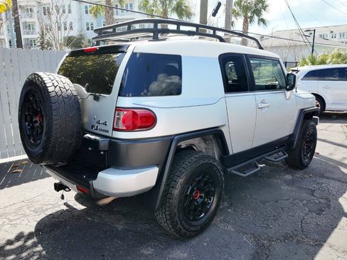 Used 2008 Toyota FJ Cruiser 4WD image 3