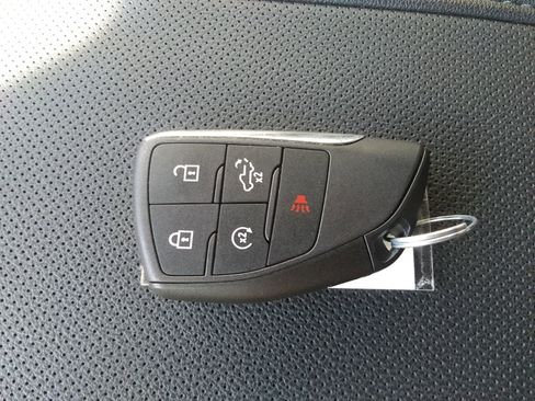 Used 2025 GMC Sierra 1500 SLT w/ SLT Premium Plus Package image 24