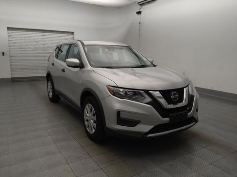 Used 2020 Nissan Rogue S FWD image 13