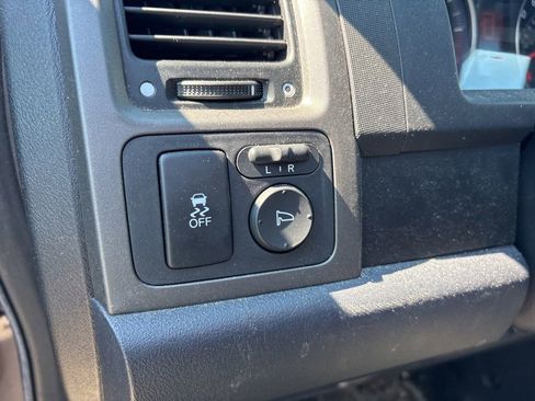 Used 2011 Honda CR-V SE image 18