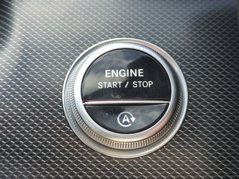 Used 2022 Mercedes-Benz C 300 Sedan image 30