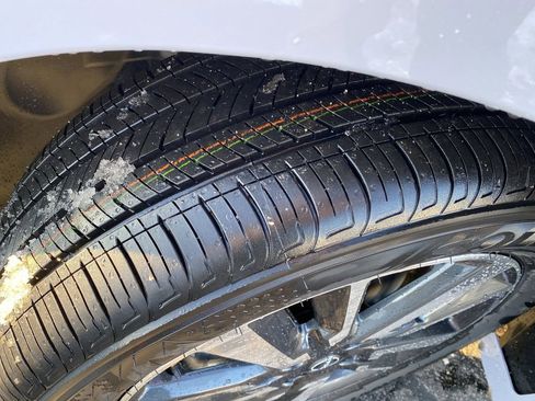 New 2025 Nissan Versa SV w/ Trunk Package image 33