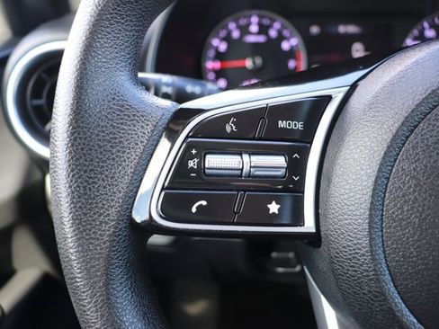 Used 2023 Kia Forte LXS image 18