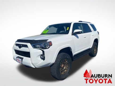 Used 2022 Toyota 4Runner SR5 Premium w/ Moonroof Package AWD/4WD image 3