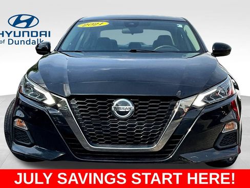 Used 2021 Nissan Altima 2.5 SR FWD image 2