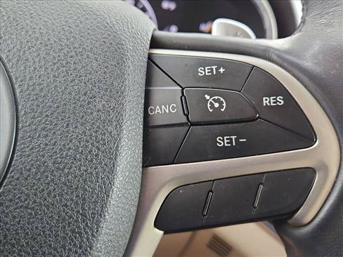 Used 2017 Jeep Grand Cherokee Limited AWD/4WD image 22