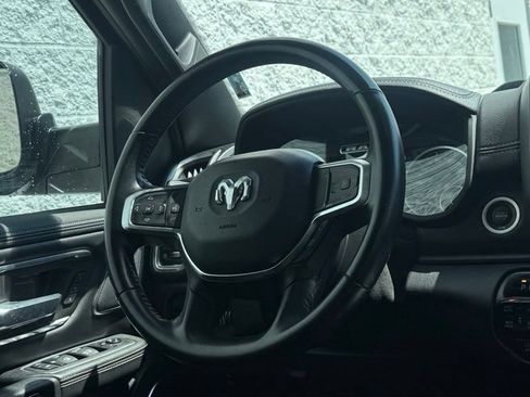 Used 2022 RAM 1500 Laramie AWD/4WD image 15
