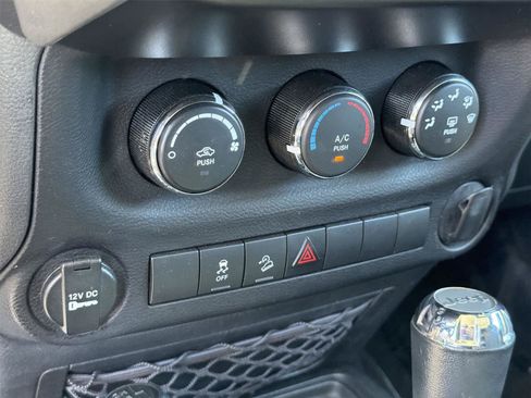 Used 2017 Jeep Wrangler Unlimited Sport w/ Connectivity Group AWD/4WD image 24