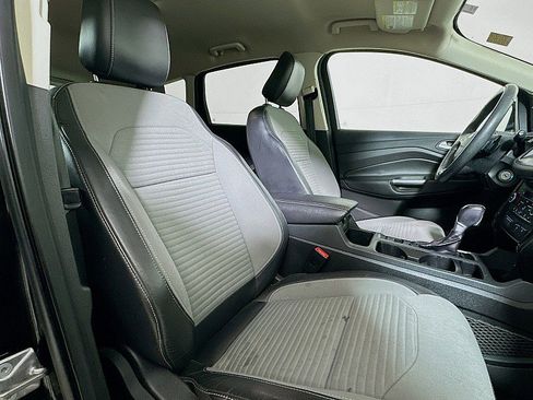 Used 2018 Ford Escape SE w/ SE Sport Appearance Package image 27