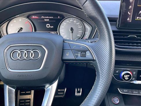 Used 2022 Audi SQ5 Premium image 24
