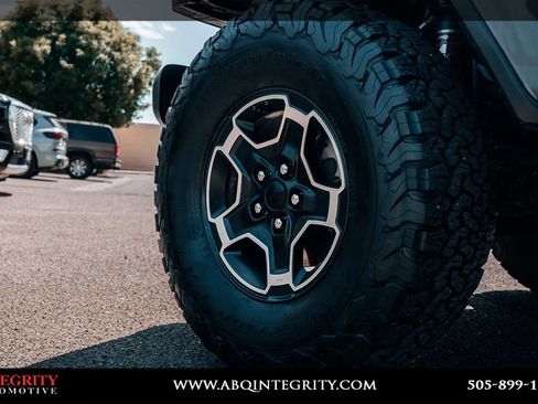 Used 2020 Jeep Gladiator Mojave AWD/4WD image 17