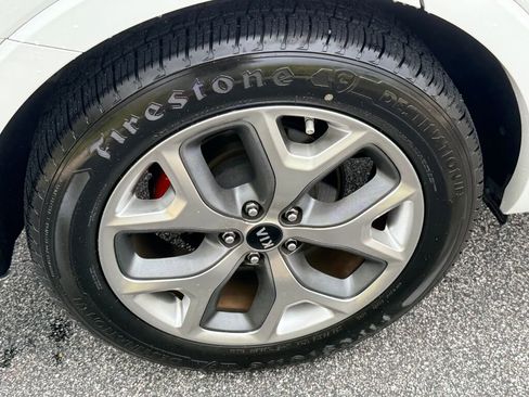 Used 2019 Kia Sorento SX image 13