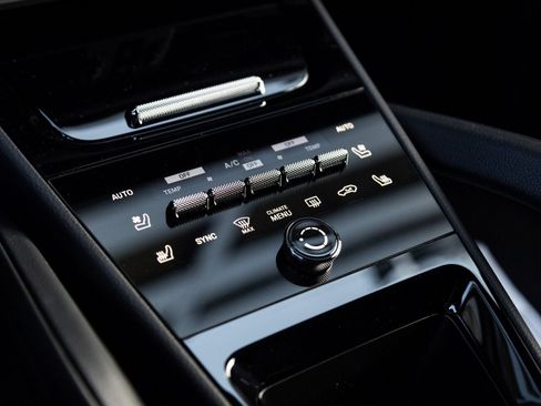 Certified 2026 Porsche Cayenne AWD/4WD image 26