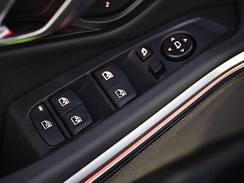 New 2026 BMW 330i Sedan w/ M Sport Package image 16