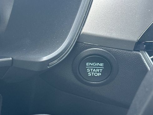 Used 2025 Ford Escape Active AWD/4WD image 19