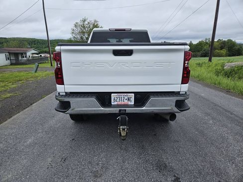 Used 2022 Chevrolet Silverado 2500 LT w/ Convenience Package AWD/4WD image 8
