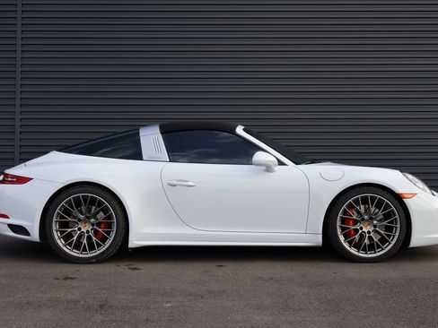 Used 2017 Porsche 911 Targa 4S image 8