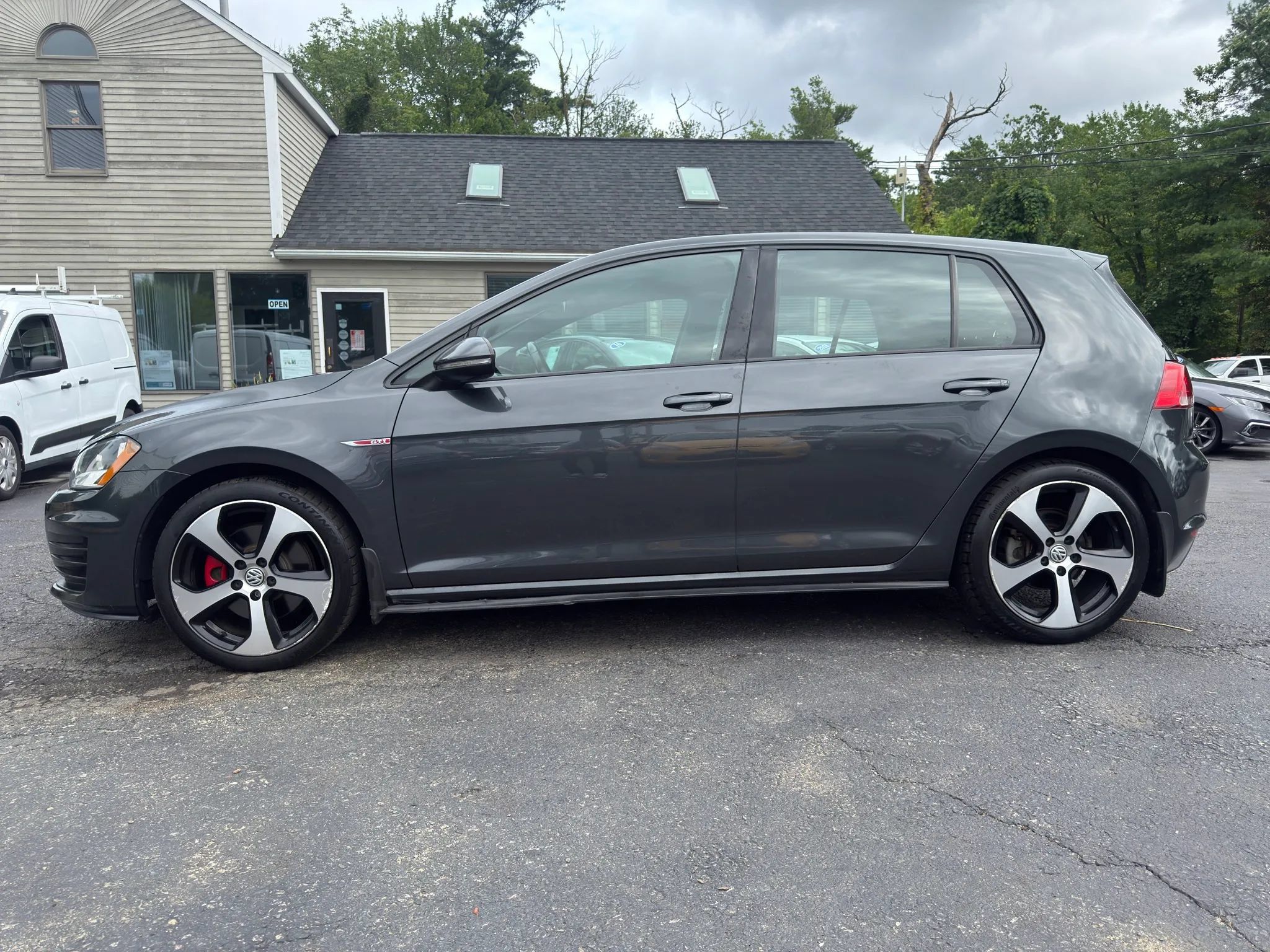 Used 2017 Volkswagen GTI S FWD image 4