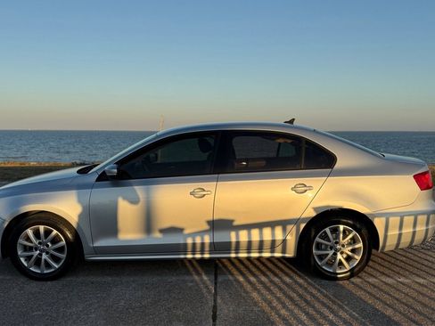 Used 2011 Volkswagen Jetta SE image 8