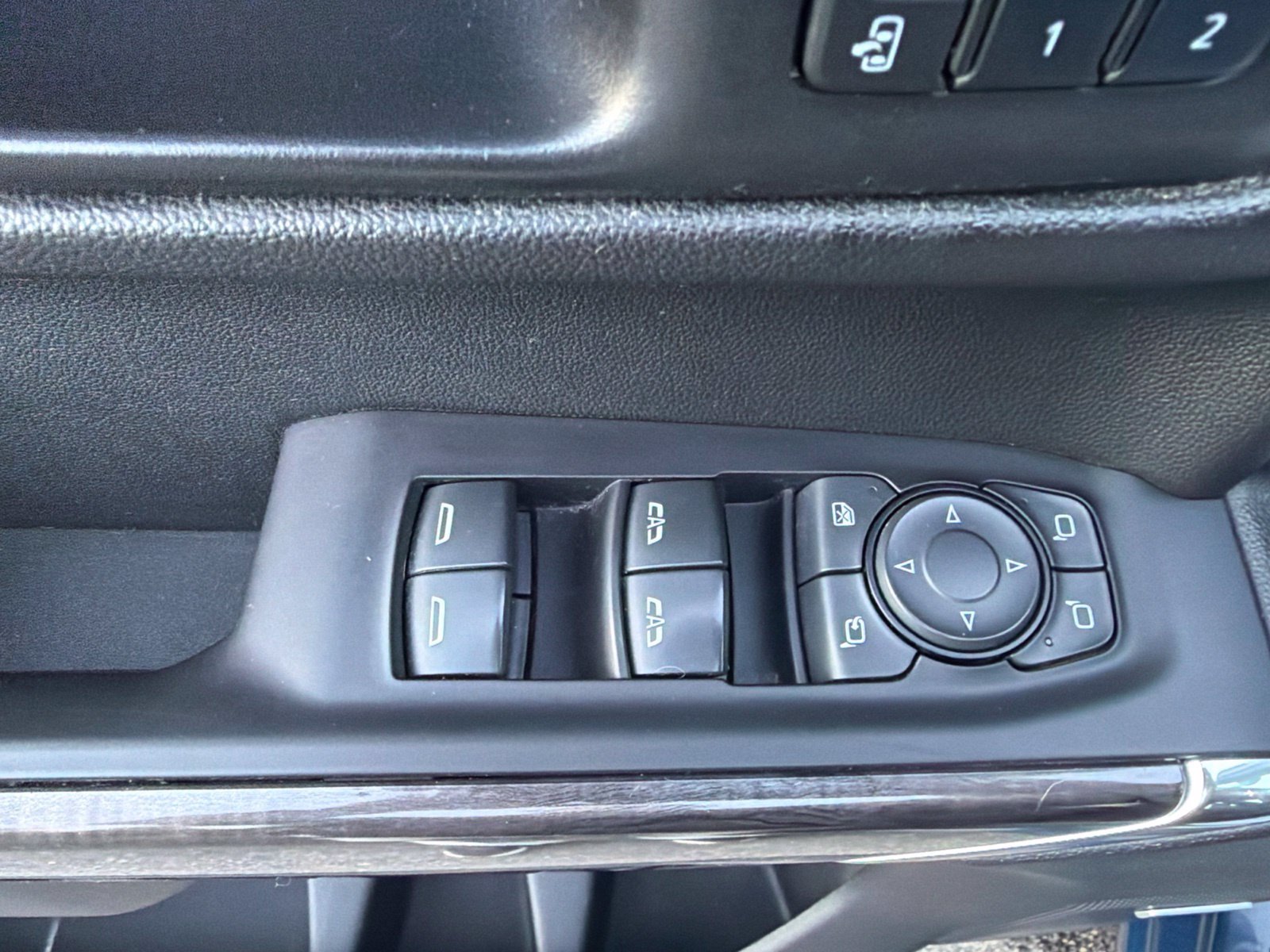Used 2021 Chevrolet Silverado 1500 LTZ w/ Technology Package AWD/4WD image 14