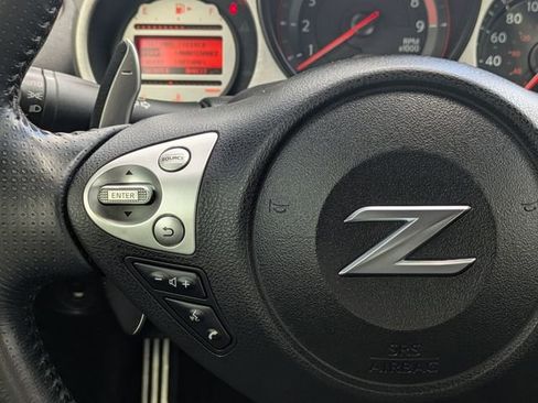 Used 2010 Nissan 370Z Touring w/ Sport Pkg image 20