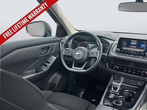 Used 2024 Nissan Rogue S AWD/4WD image 15