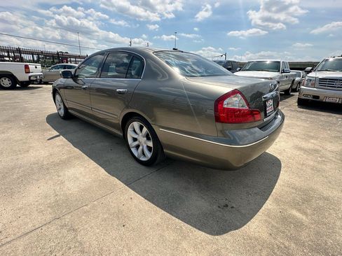 Used 2005 INFINITI Q45 w/ (P01) Premium Pkg RWD image 4