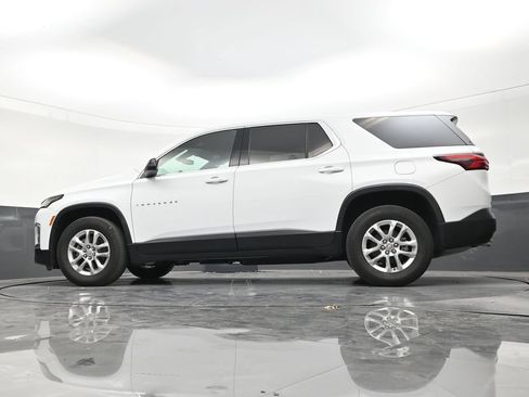 Used 2023 Chevrolet Traverse LS FWD image 20