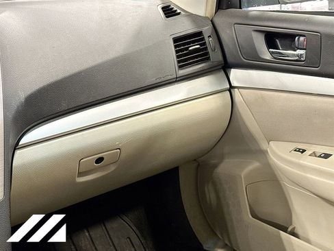 Used 2014 Subaru Outback 2.5i Premium AWD/4WD image 23