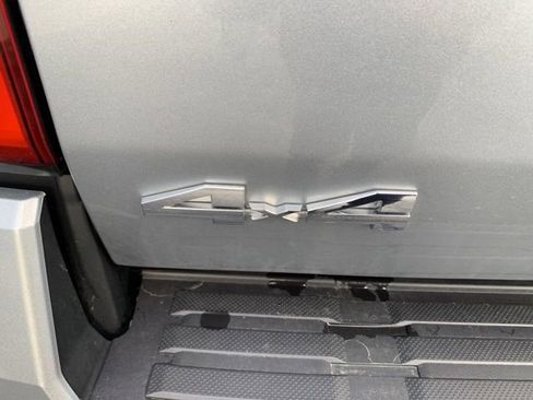 Certified 2025 Toyota Tacoma SR5 image 7