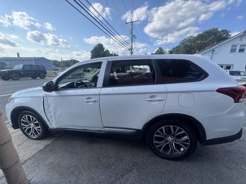 Used 2016 Mitsubishi Outlander ES FWD image 5