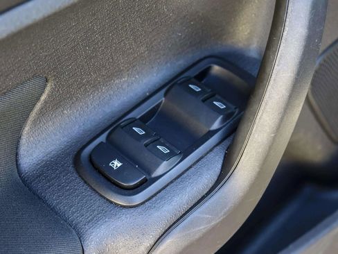 Used 2016 Ford Fiesta SE image 14