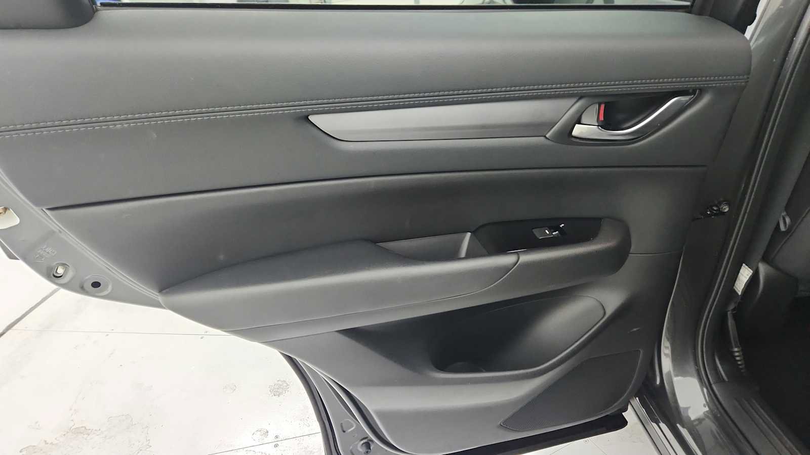 Used 2020 MAZDA CX-5 Touring FWD image 22