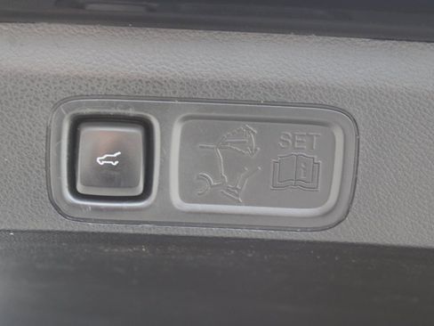 Used 2020 Ford Expedition Max Limited image 36