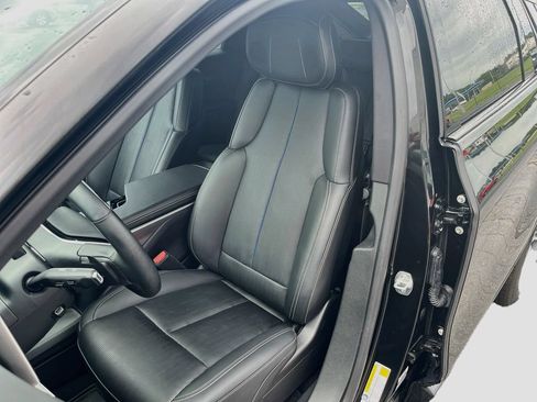 Used 2025 Cadillac Lyriq Sport AWD/4WD image 20