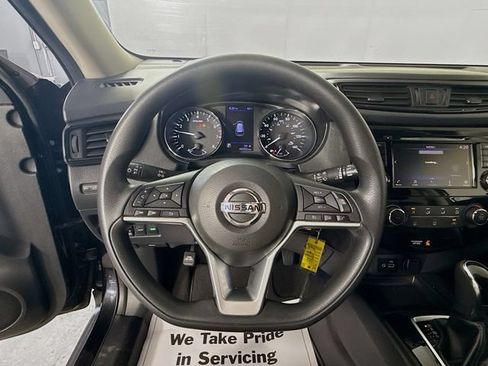 Used 2018 Nissan Rogue S AWD/4WD image 15