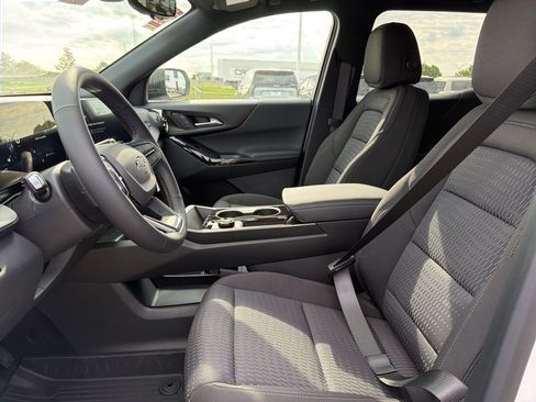 New 2026 Chevrolet Equinox LT AWD/4WD image 19