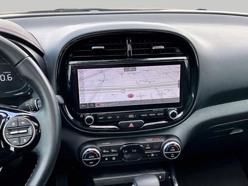 Certified 2024 Kia Soul GT-Line w/ Option Group 020 FWD image 7