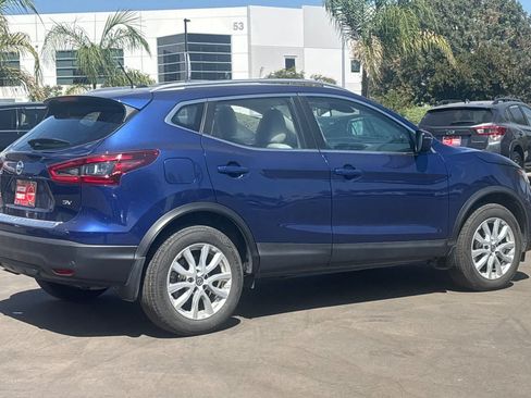 Used 2022 Nissan Rogue Sport SV FWD image 3
